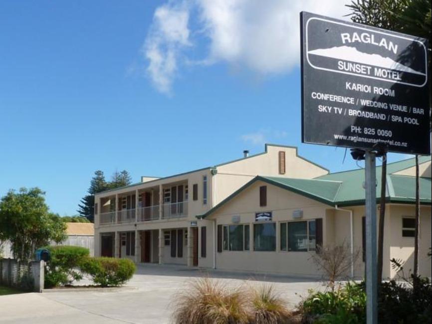 Raglan Sunset Motel And Conference Venue Экстерьер фото
