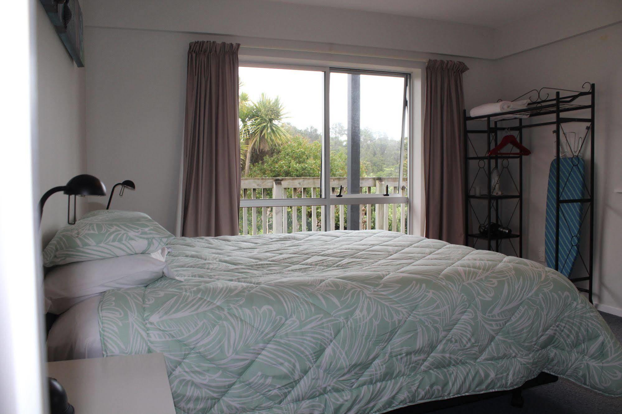 Raglan Sunset Motel And Conference Venue Экстерьер фото